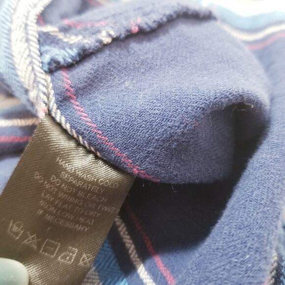 HAYES Plaid Button Front Shirt Long Sleeves Collared - Picture 7 of 12